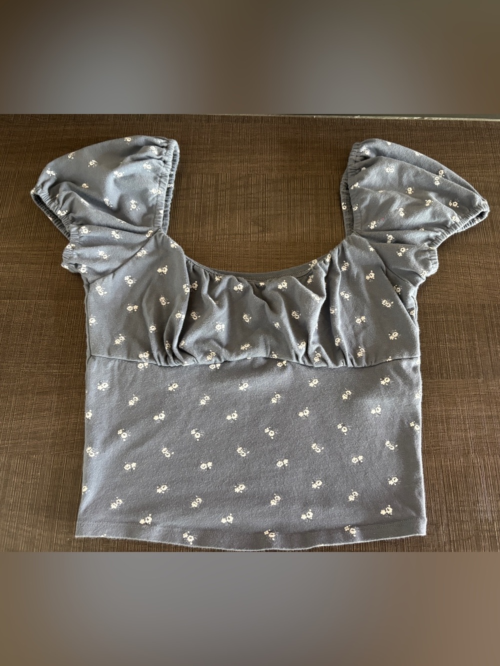 Hollister Blue Floral Puff Sleeve Smocked Crop Top Size Small